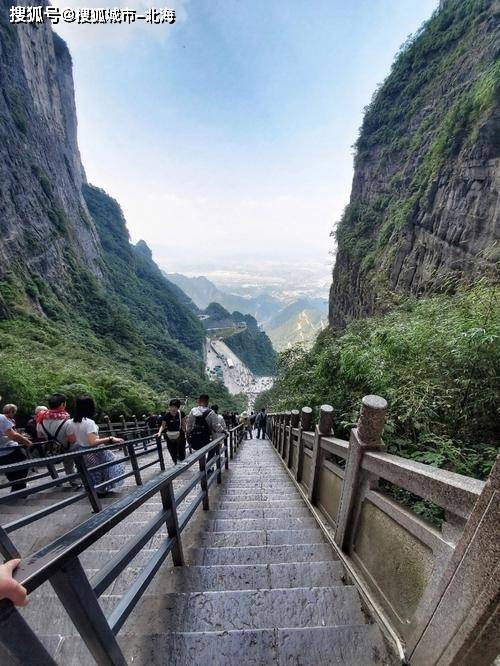张家界六日游多少钱人民币？轻松！去张家界旅游多少钱