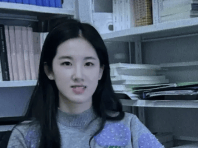大学老师因酷似刘亦菲走红，真应了那句话：三分像她已是人间绝色