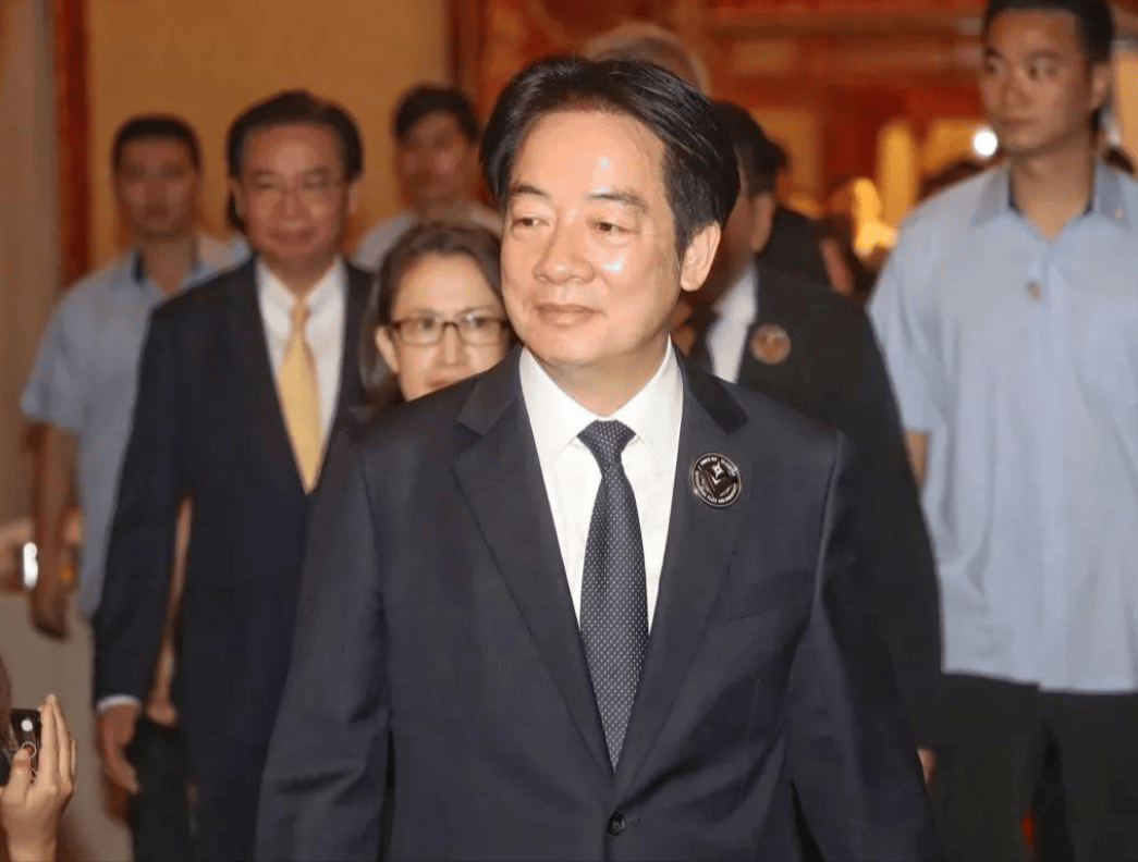 台当局两个“友邦”派人访华，我外交部重磅表态，赖清德急了！